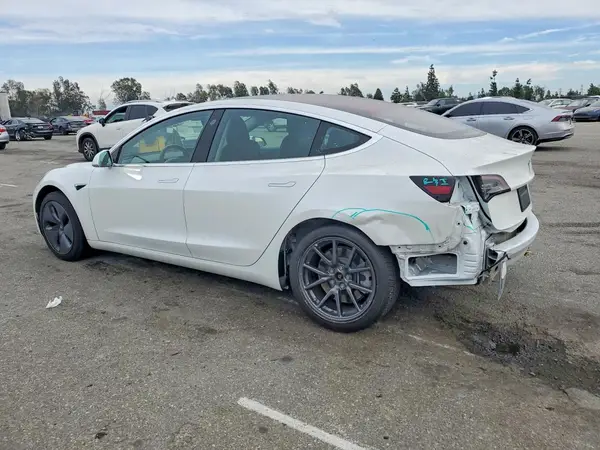 5YJ3E1EA7JF162085 2018 TESLA MODEL 3 - Image 2
