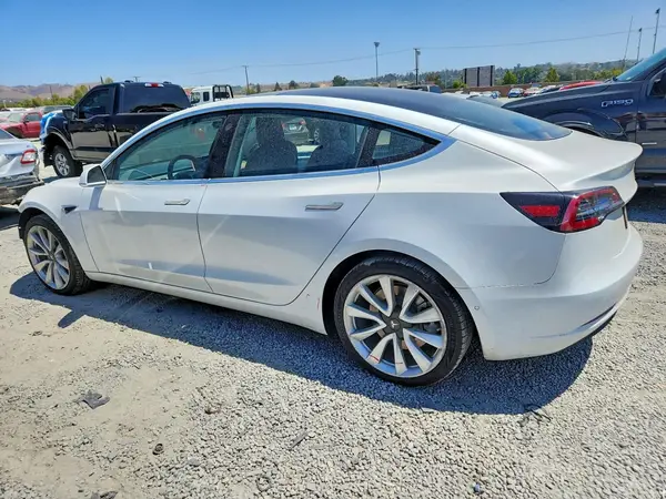 5YJ3E1EA7JF162409 2018 TESLA MODEL 3 - Image 2