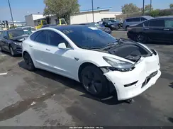5YJ3E1EA7JF162488 2018 TESLA MODEL 3