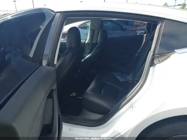 5YJ3E1EA7JF162488 2018 TESLA MODEL 3 - Image 8