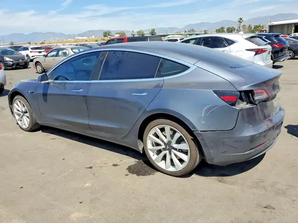 5YJ3E1EA7JF163169 2018 TESLA MODEL 3 - Image 2