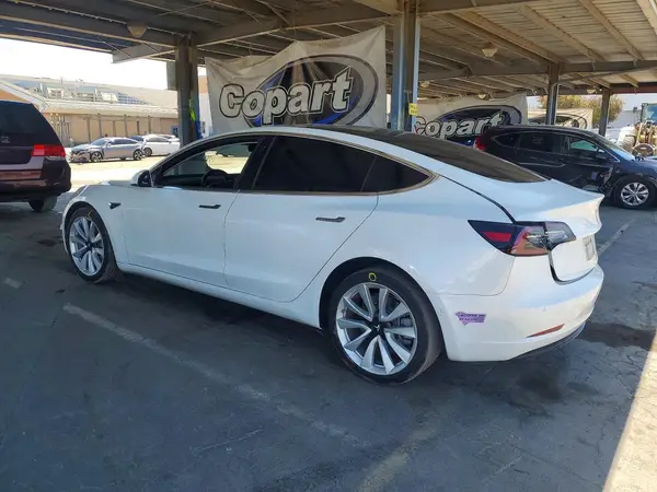 5YJ3E1EA7JF164662 2018 TESLA MODEL 3 - Image 2