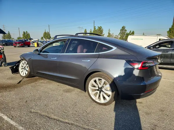 5YJ3E1EA7JF169148 2018 TESLA MODEL 3 - Image 2