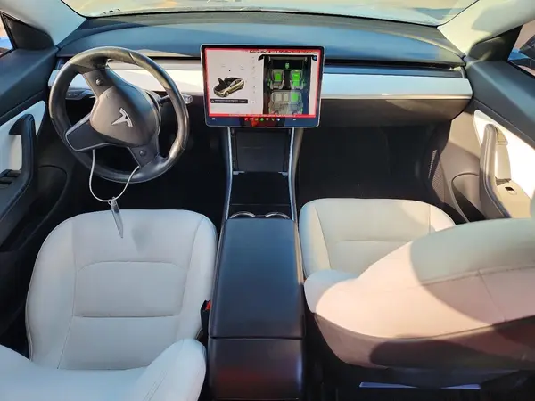 5YJ3E1EA7JF169148 2018 TESLA MODEL 3 - Image 8
