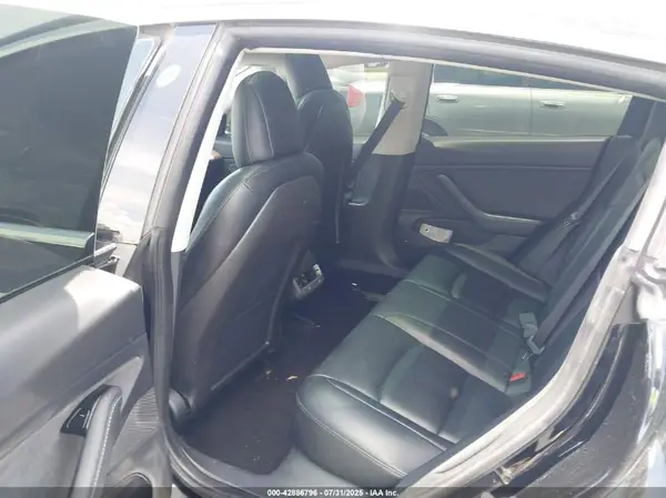 5YJ3E1EA7JF171692 2018 TESLA MODEL 3 - Image 8