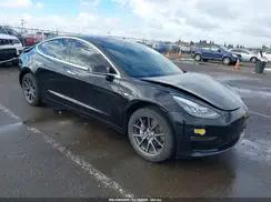 5YJ3E1EA7JF171711 2018 TESLA MODEL 3