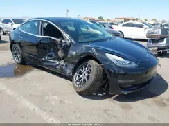 5YJ3E1EA7JF172017 2018 TESLA MODEL 3
