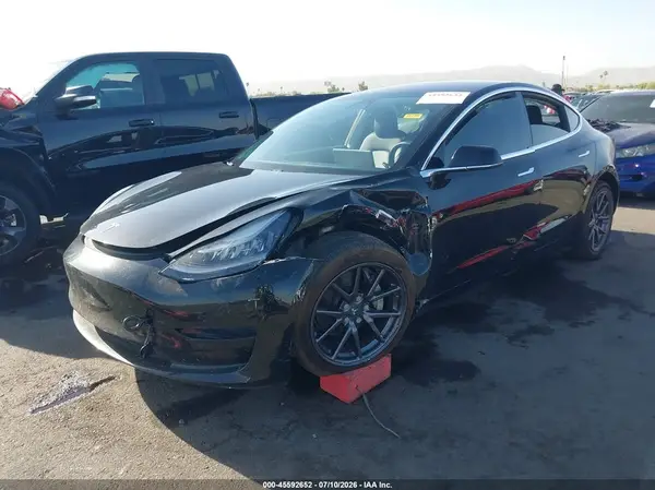 5YJ3E1EA7JF172356 2018 TESLA MODEL 3 - Image 2