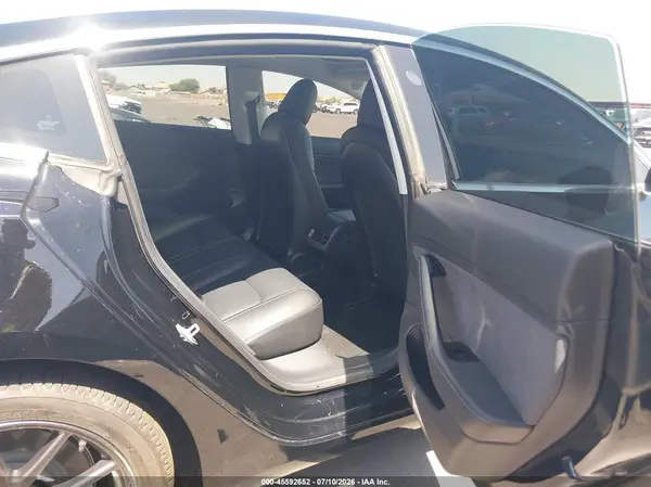 5YJ3E1EA7JF172356 2018 TESLA MODEL 3 - Image 8