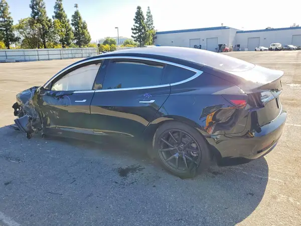 5YJ3E1EA7JF172583 2018 TESLA MODEL 3 - Image 2