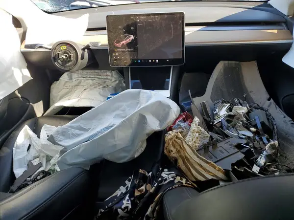 5YJ3E1EA7JF172583 2018 TESLA MODEL 3 - Image 8