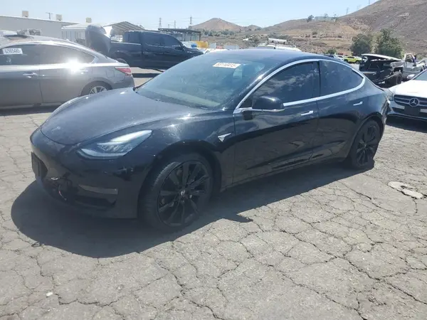 5YJ3E1EA7JF172809 2018 TESLA MODEL 3 - Image 1