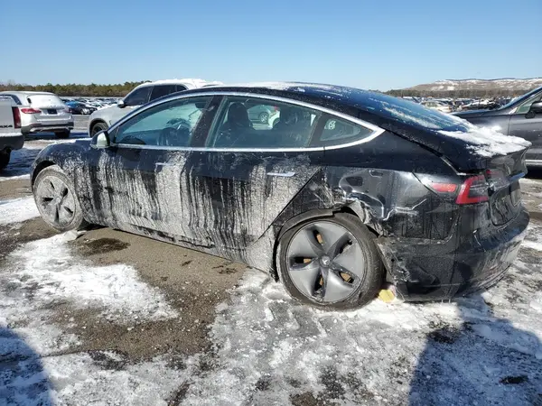5YJ3E1EA7JF172857 2018 TESLA MODEL 3 - Image 2