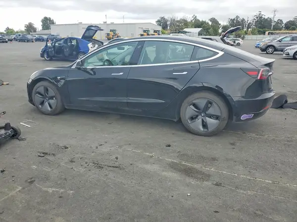 5YJ3E1EA7JF173426 2018 TESLA MODEL 3 - Image 2