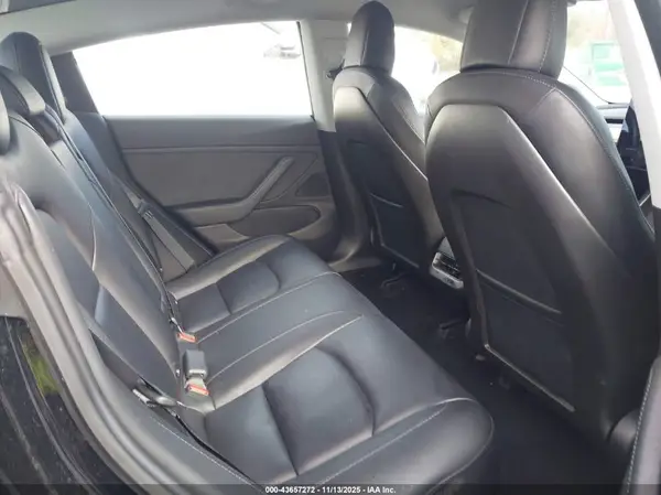 5YJ3E1EA7JF173488 2018 TESLA MODEL 3 - Image 8