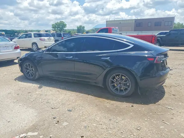 5YJ3E1EA7JF173524 2018 TESLA MODEL 3 - Image 2
