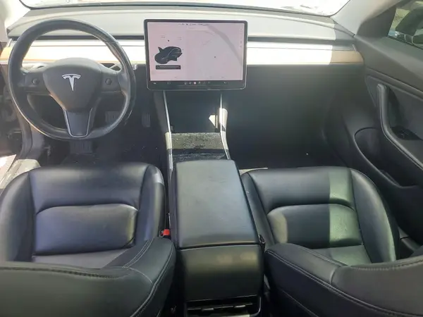 5YJ3E1EA7JF173524 2018 TESLA MODEL 3 - Image 8