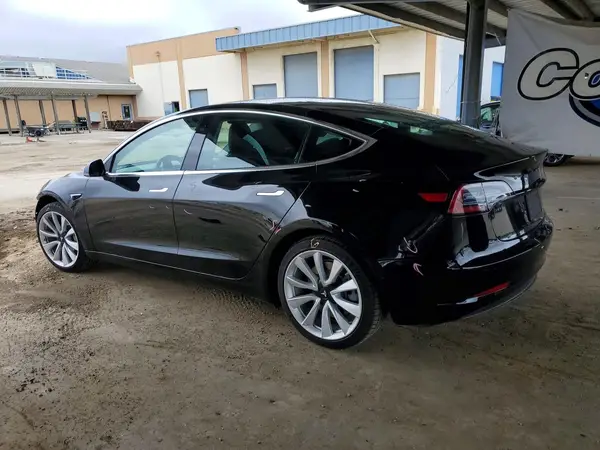 5YJ3E1EA7JF176343 2018 TESLA MODEL 3 - Image 2