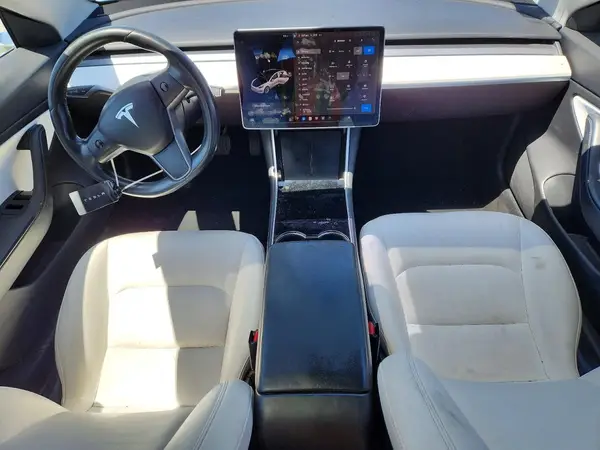 5YJ3E1EA7JF181560 2018 TESLA MODEL 3 - Image 8