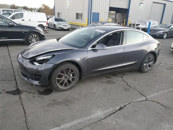5YJ3E1EA7KF000000 2019 TESLA MODEL 3 - Image 1