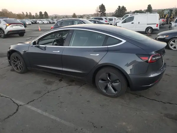 5YJ3E1EA7KF000000 2019 TESLA MODEL 3 - Image 2