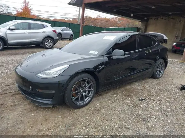 5YJ3E1EA7KF198697 2019 TESLA MODEL 3 - Image 2