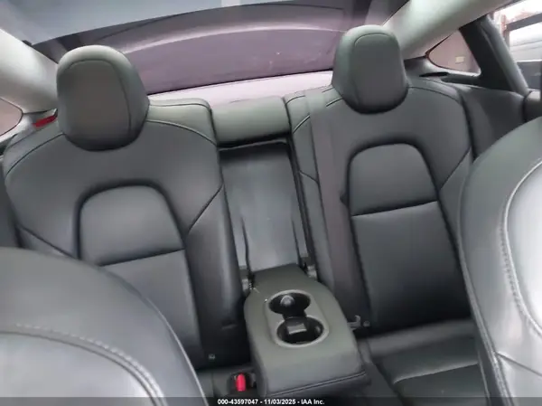 5YJ3E1EA7KF198697 2019 TESLA MODEL 3 - Image 8
