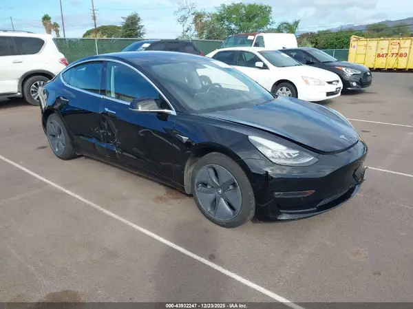 5YJ3E1EA7KF297200 2019 TESLA MODEL 3 - Image 1