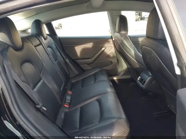 5YJ3E1EA7KF297861 2019 TESLA MODEL 3 - Image 8
