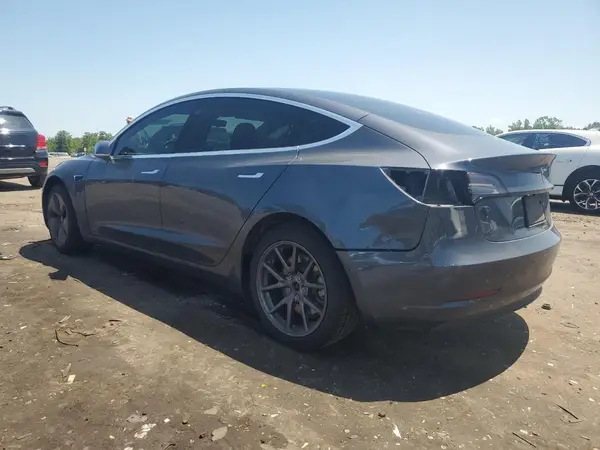 5YJ3E1EA7KF298654 2019 TESLA MODEL 3 - Image 2