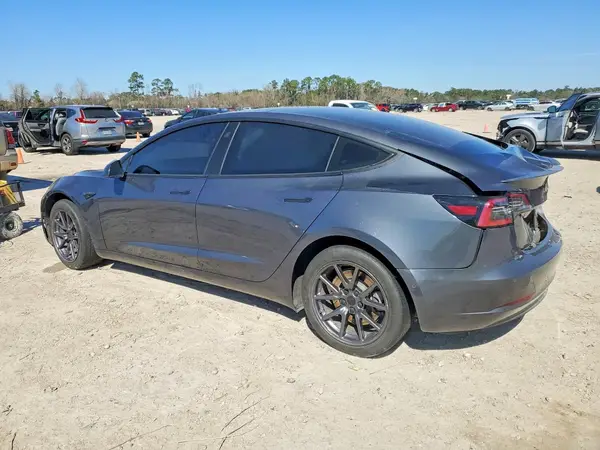 5YJ3E1EA7KF298735 2019 TESLA MODEL 3 - Image 2