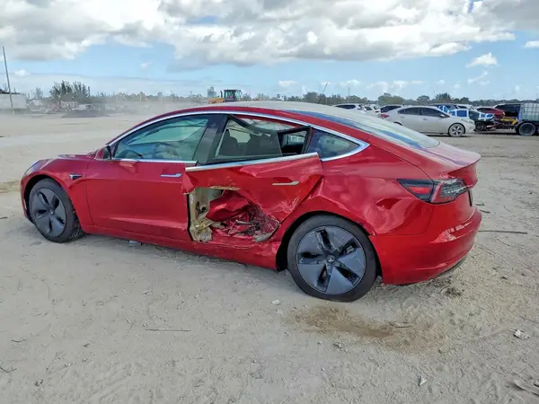 5YJ3E1EA7KF299013 2019 TESLA MODEL 3 - Image 2