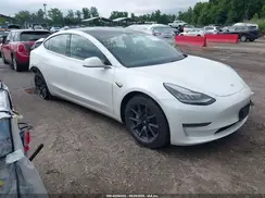 5YJ3E1EA7KF299755 2019 TESLA MODEL 3