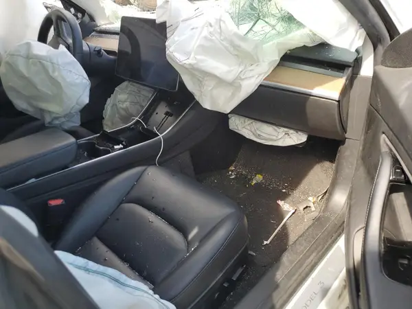 5YJ3E1EA7KF299819 2019 TESLA MODEL 3 - Image 8