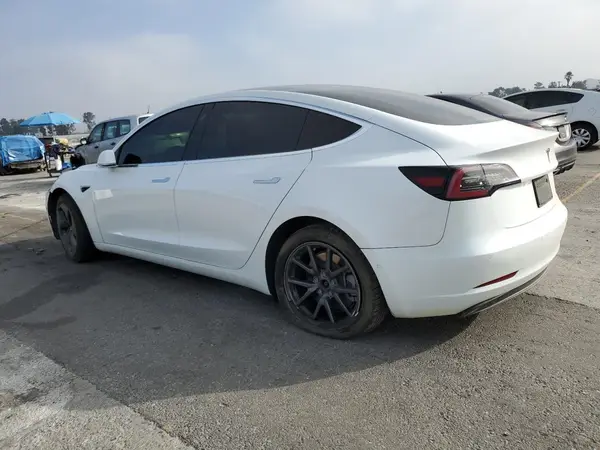 5YJ3E1EA7KF300211 2019 TESLA MODEL 3 - Image 2