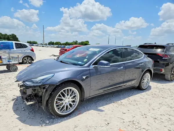 5YJ3E1EA7KF300774 2019 TESLA MODEL 3 - Image 1