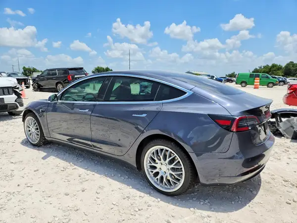 5YJ3E1EA7KF300774 2019 TESLA MODEL 3 - Image 2