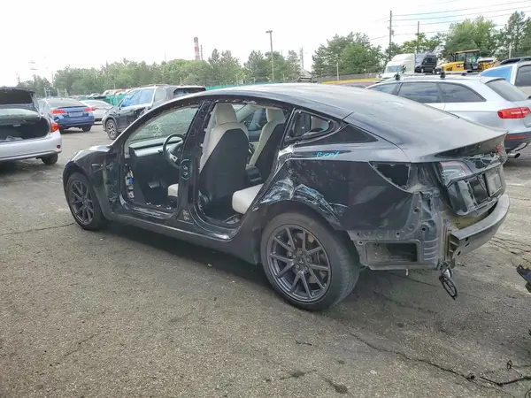 5YJ3E1EA7KF301682 2019 TESLA MODEL 3 - Image 2
