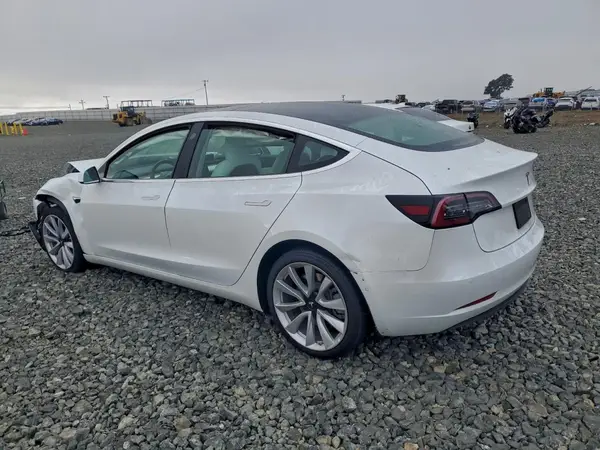 5YJ3E1EA7KF302668 2019 TESLA MODEL 3 - Image 2