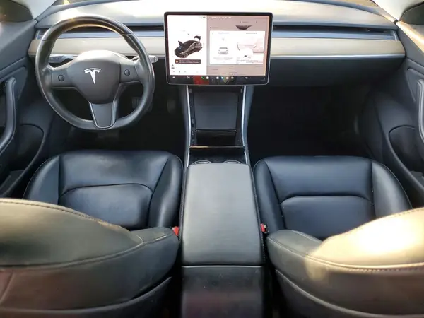 5YJ3E1EA7KF304758 2019 TESLA MODEL 3 - Image 8