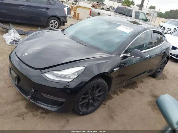 5YJ3E1EA7KF305781 2019 TESLA MODEL 3 - Image 2