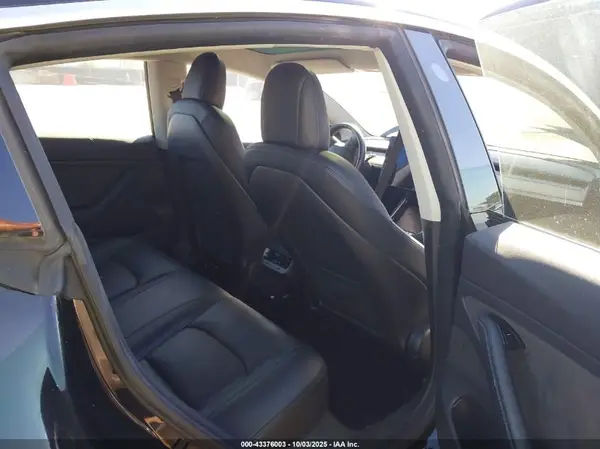5YJ3E1EA7KF306476 2019 TESLA MODEL 3 - Image 8