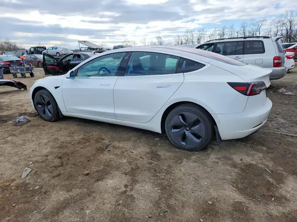 5YJ3E1EA7KF310155 2019 TESLA MODEL 3 - Image 2