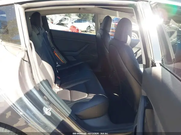 5YJ3E1EA7KF311192 2019 TESLA MODEL 3 - Image 8