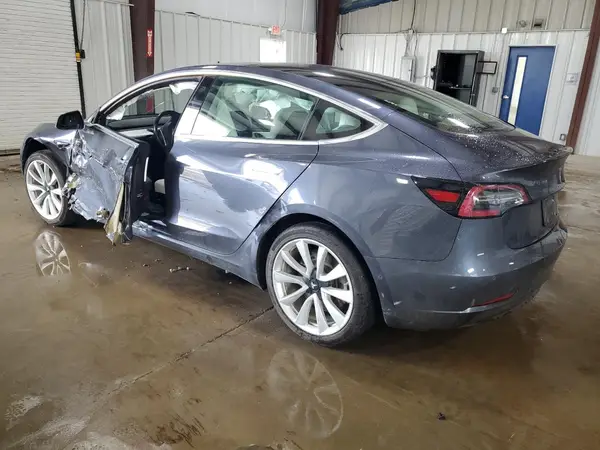 5YJ3E1EA7KF312911 2019 TESLA MODEL 3 - Image 2
