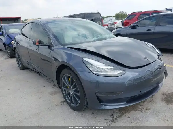 5YJ3E1EA7KF314853 2019 TESLA MODEL 3 - Image 1