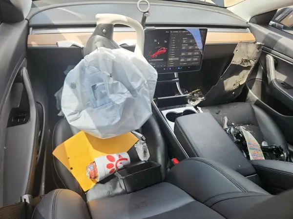 5YJ3E1EA7KF317638 2019 TESLA MODEL 3 - Image 8