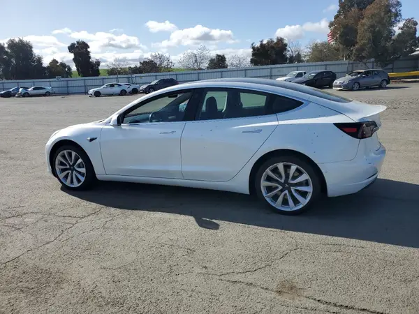 5YJ3E1EA7KF327134 2019 TESLA MODEL 3 - Image 2