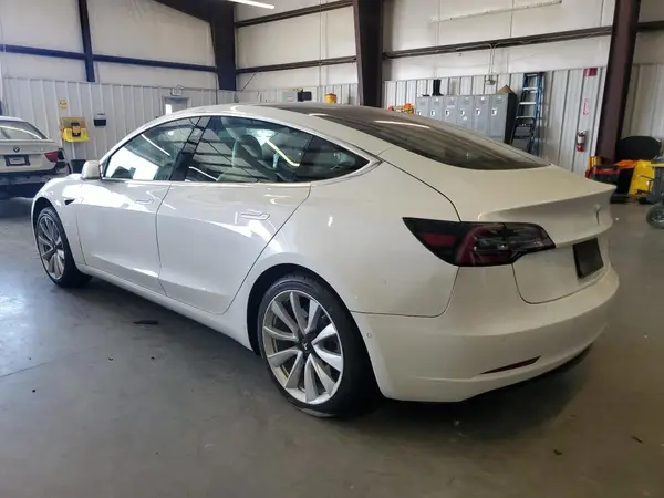 5YJ3E1EA7KF327778 2019 TESLA MODEL 3 - Image 2