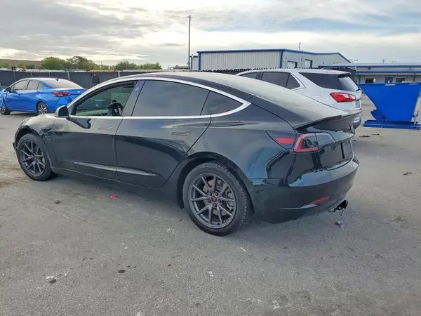 5YJ3E1EA7KF394851 2019 TESLA MODEL 3 - Image 2